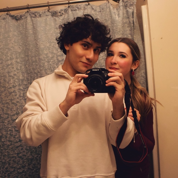 Meet your Posher, Kylie - Picture 1 of 1